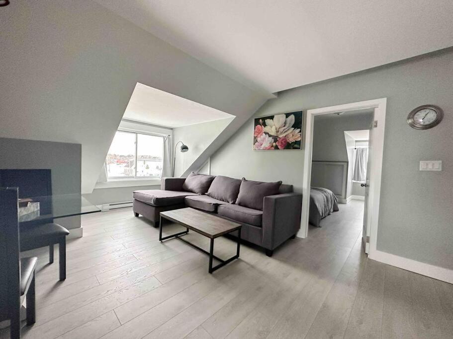 Unique Modern Luxury 2 Bedroom Apartment Rental Chapleau Экстерьер фото
